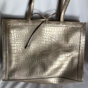 Liz Claiborne Large Gold Faux Alligator Tote NWOT